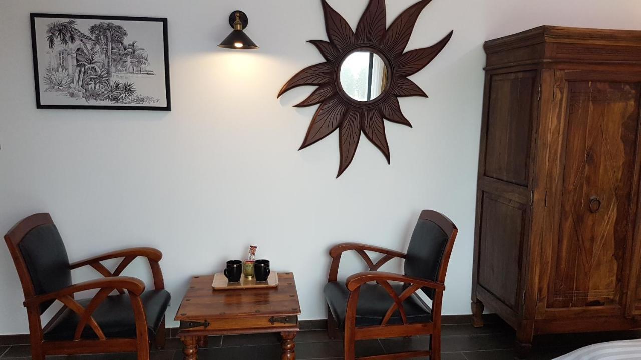 Les Cuves - Saintes Bed & Breakfast Chaniers Ngoại thất bức ảnh