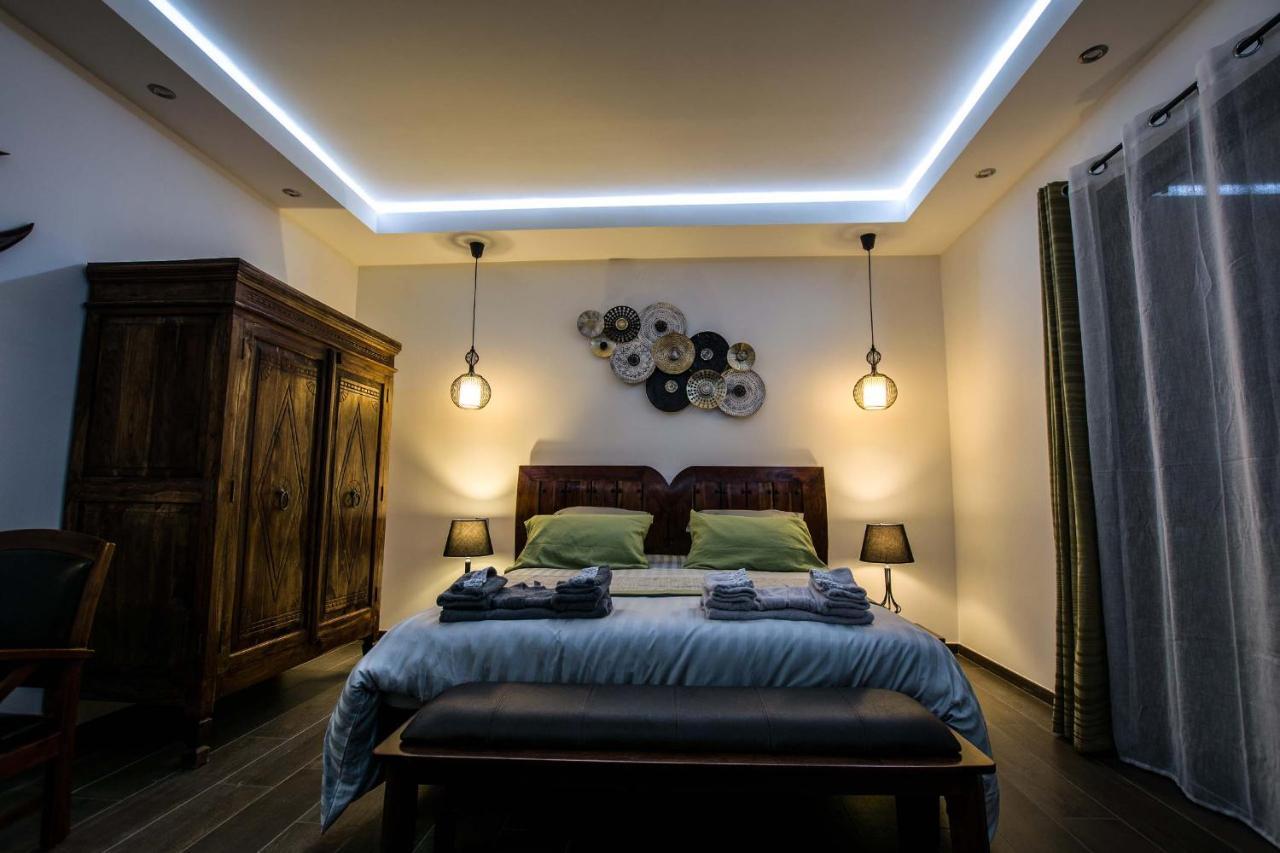 Les Cuves - Saintes Bed & Breakfast Chaniers Ngoại thất bức ảnh