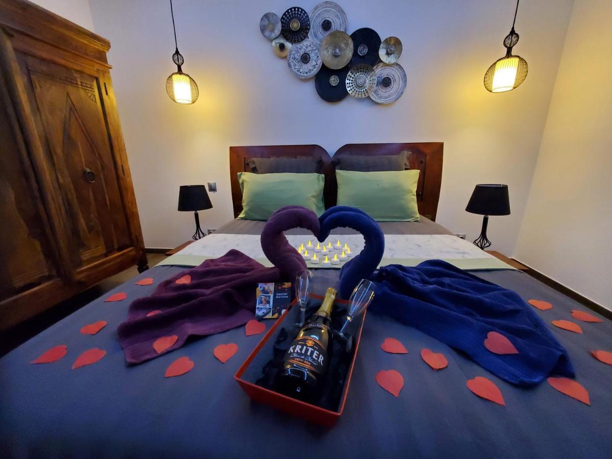 Les Cuves - Saintes Bed & Breakfast Chaniers Ngoại thất bức ảnh