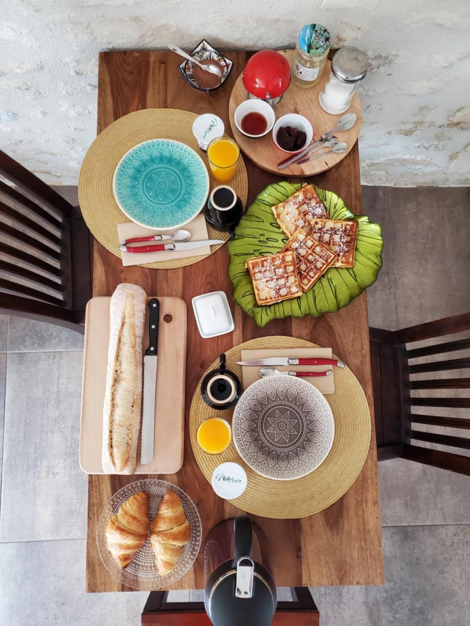 Les Cuves - Saintes Bed & Breakfast Chaniers Ngoại thất bức ảnh